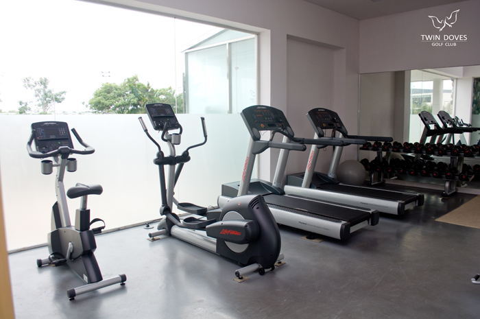 FITNESS ROOM