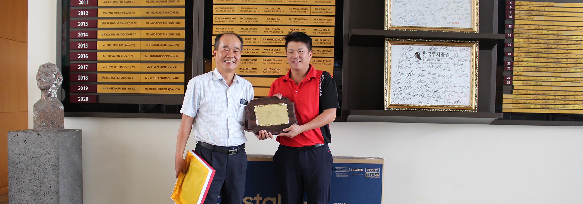 Hole-in-one Mr. WEI HAN HUANG