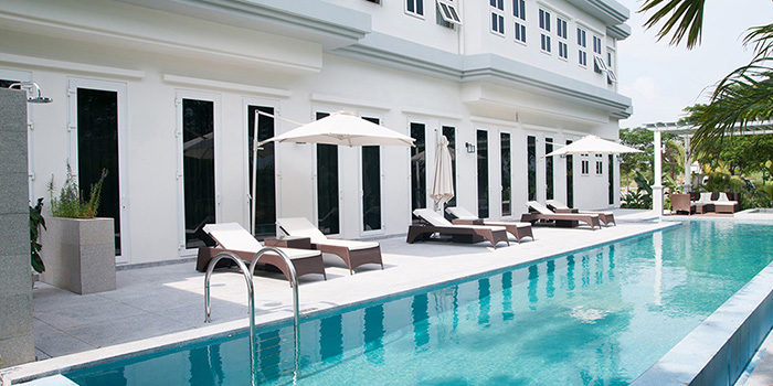 Stay & Play — Play for Two Consecutive Days and Enjoy One Complimentary Night at Twin Doves Guesthouse